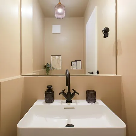 Nestup - Zentrales 120 Qm Design-loft Mit Balkon Berlin