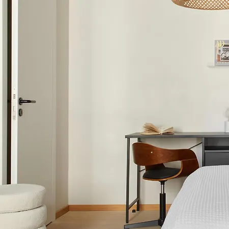 Nestup - Zentrales 120 Qm Design-loft Mit Balkon *