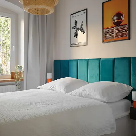 Nestup - Zentrales 120 Qm Design-loft Mit Balkon شقة *