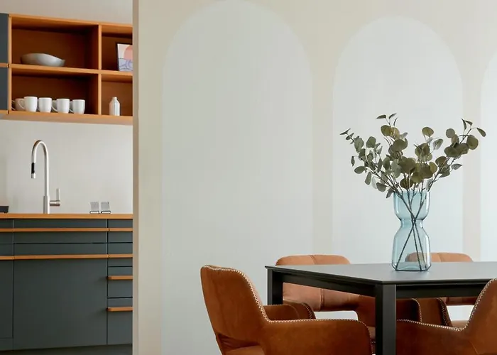 Nestup - Zentrales 120 Qm Design-loft Mit Balkon *