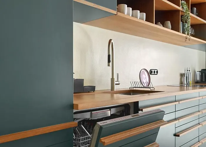 Nestup - Zentrales 120 Qm Design-loft Mit Balkon