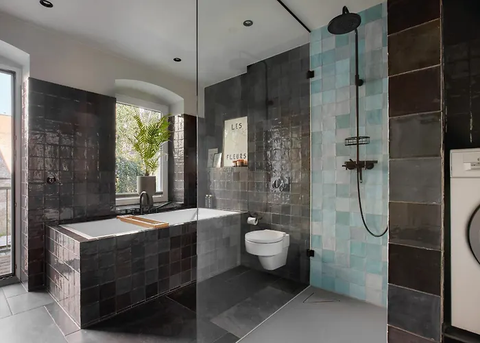 Nestup - Zentrales 120 Qm Design-loft Mit Balkon Διαμέρισμα *