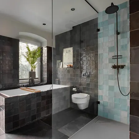 Nestup - Zentrales 120 Qm Design-loft Mit Balkon