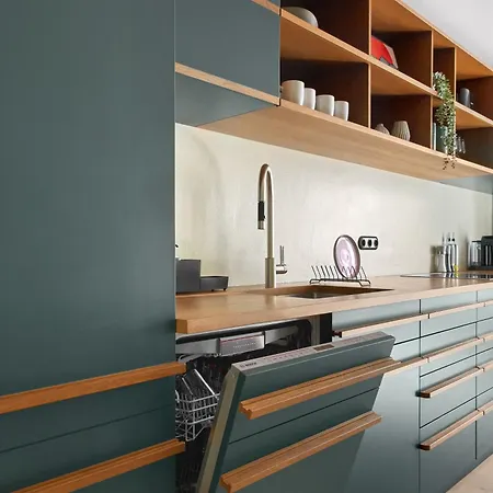 Nestup - Zentrales 120 Qm Design-loft Mit Balkon