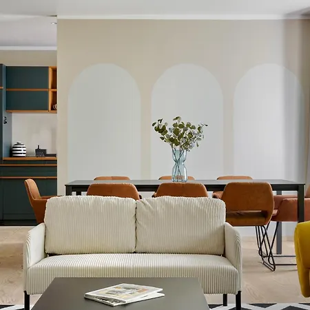 Nestup - Zentrales 120 Qm Design-loft Mit Balkon