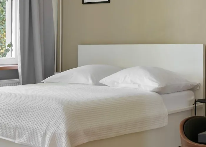 Nestup - Zentrales 120 Qm Design-loft Mit Balkon